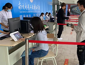 安全高效迎新生：學(xué)校引入人證核驗(yàn)設(shè)備實(shí)現(xiàn)身份核驗(yàn)自動(dòng)化